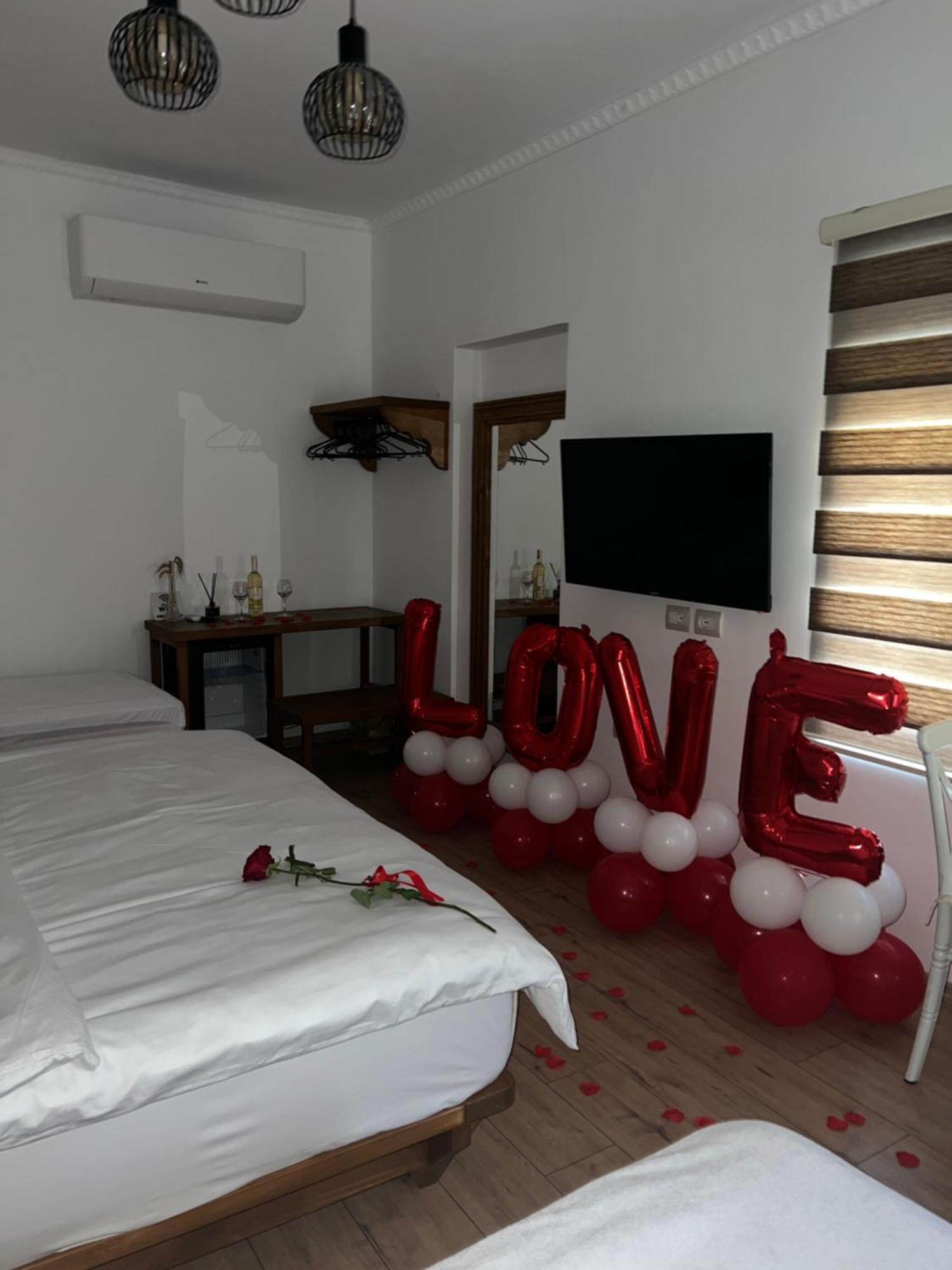 Cereni Guesthouse Berat Eksteriør bilde